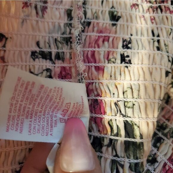 NWOT No Boundaries pink floral blouse sz large - Picture 6 of 6